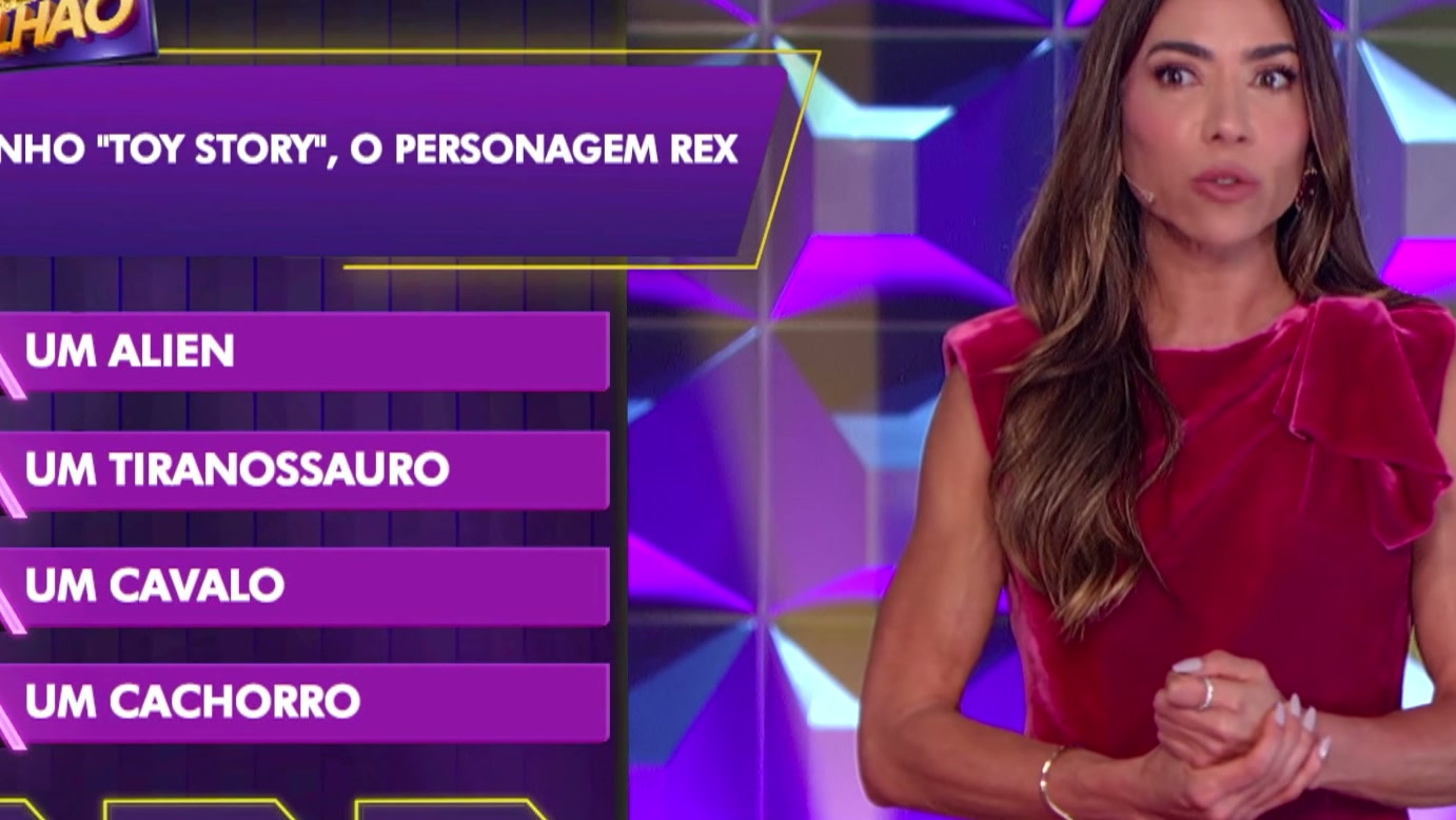 Sofia pede ajuda sobre futebol no Show do Milhão Kids, mas segue a resposta errada enquanto uma das universitárias havia mencionado a alternativa correta