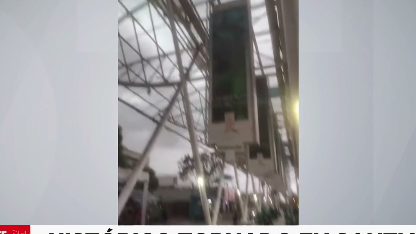 Tornado atinge área de terminal em Santiago e faz coberturas girarem, mas classificação da meteorologia chilena ainda era preliminar, segundo o Meganoticias